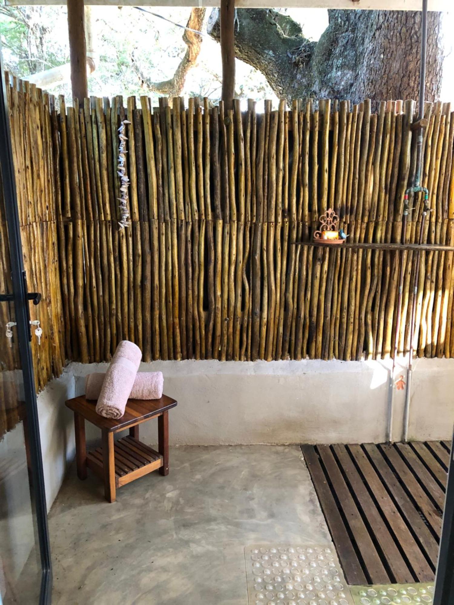 Lebombo Wattle Cottages Hluhluwe Kültér fotó